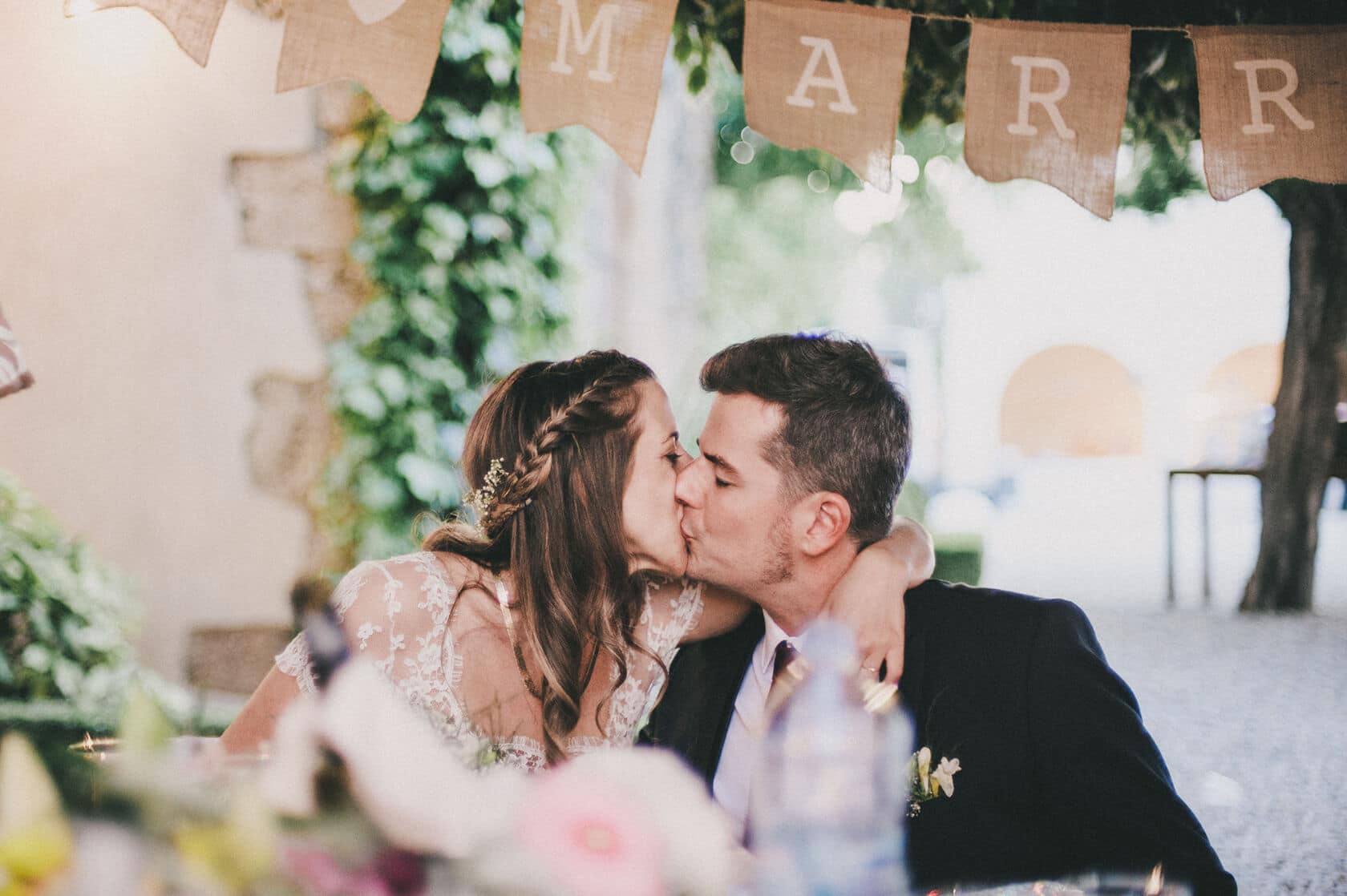 Cris & Rafa wedding kiss in Barcelona, captured by wedding photographer - Barcelona Wedding Photographer