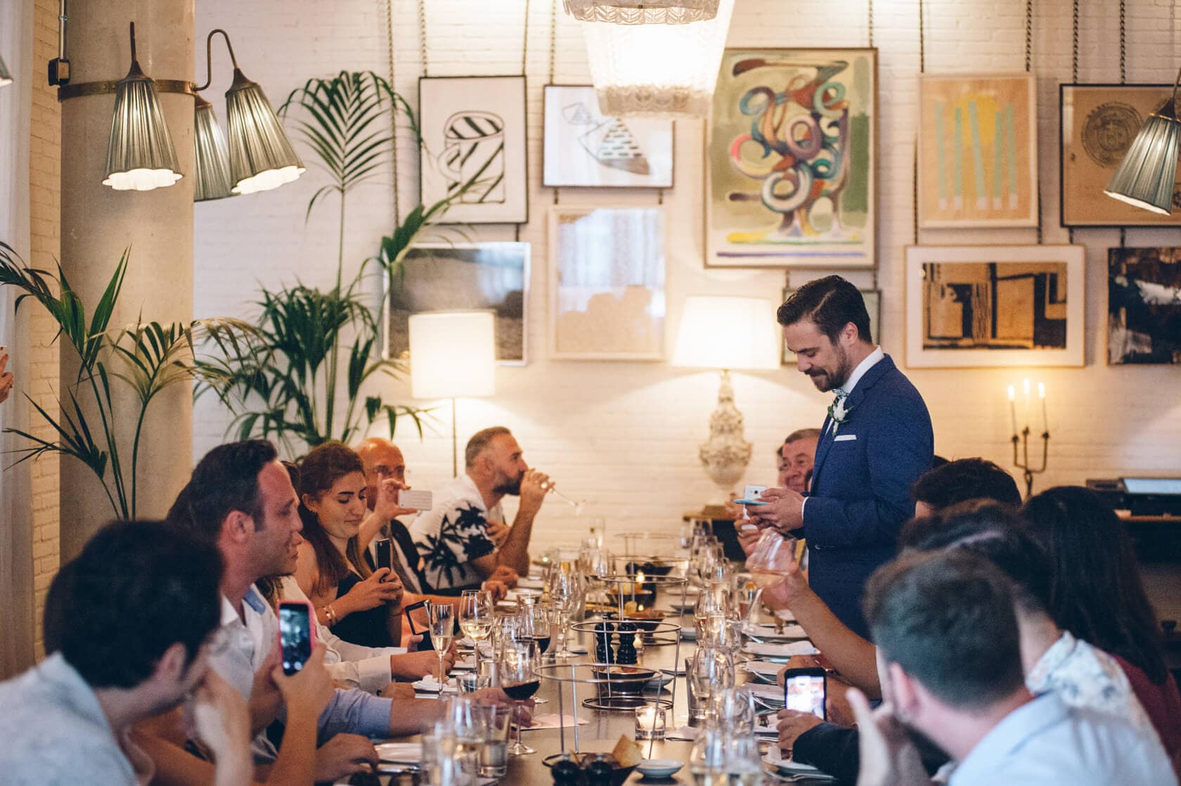 Wedding reception at Parc del Laberint d'Horta with guests dining. - Barcelona Wedding Photographer
