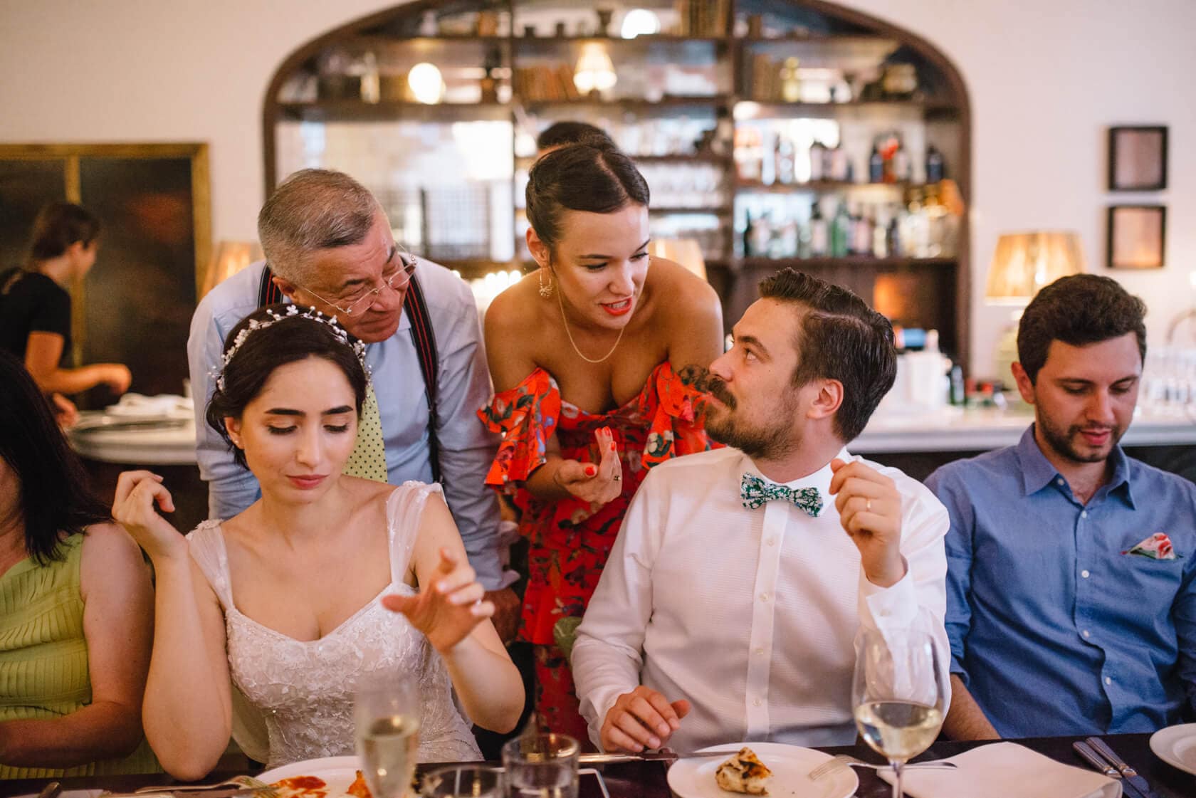Wedding guests at Parc del Laberint d'Horta enjoying a meal - Barcelona Wedding Photographer